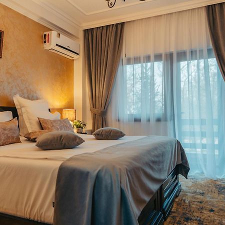 Curtea Domneasca Hotel Vaslui Exterior photo